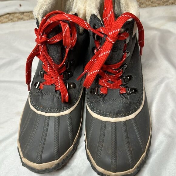 JBU by Jambu Lizzy Waterproof Grey/Red Lace Up Duck Boots. Size 7.5. - Picture 8 of 13